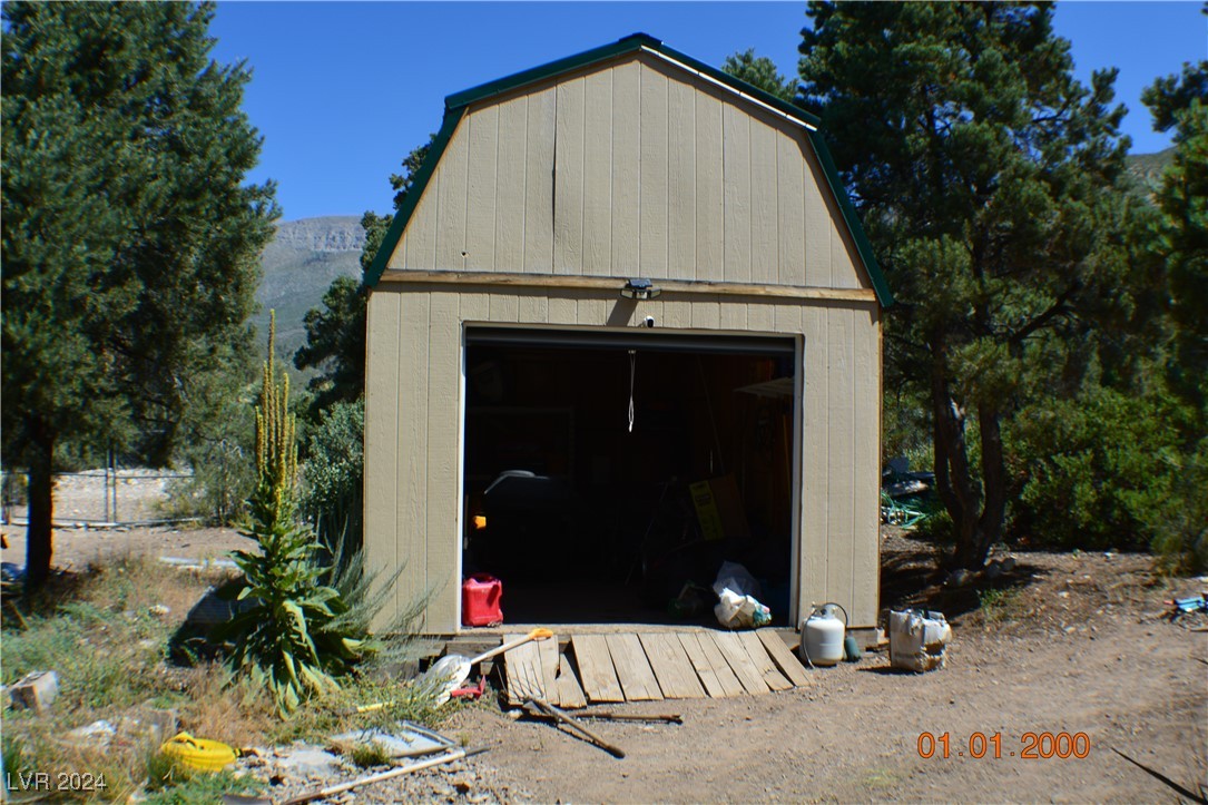 Photo 13 of 46 of 1382 N Trout Canyon Road house