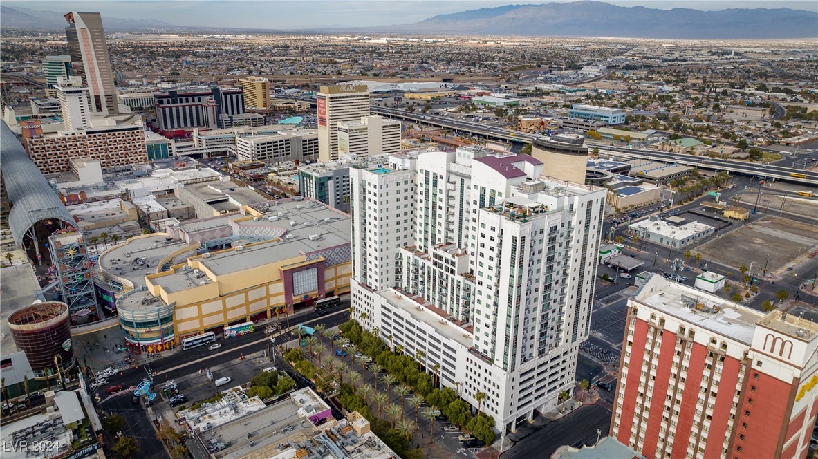 Photo 10 of 32 of 150 Las Vegas Boulevard 1005 condo