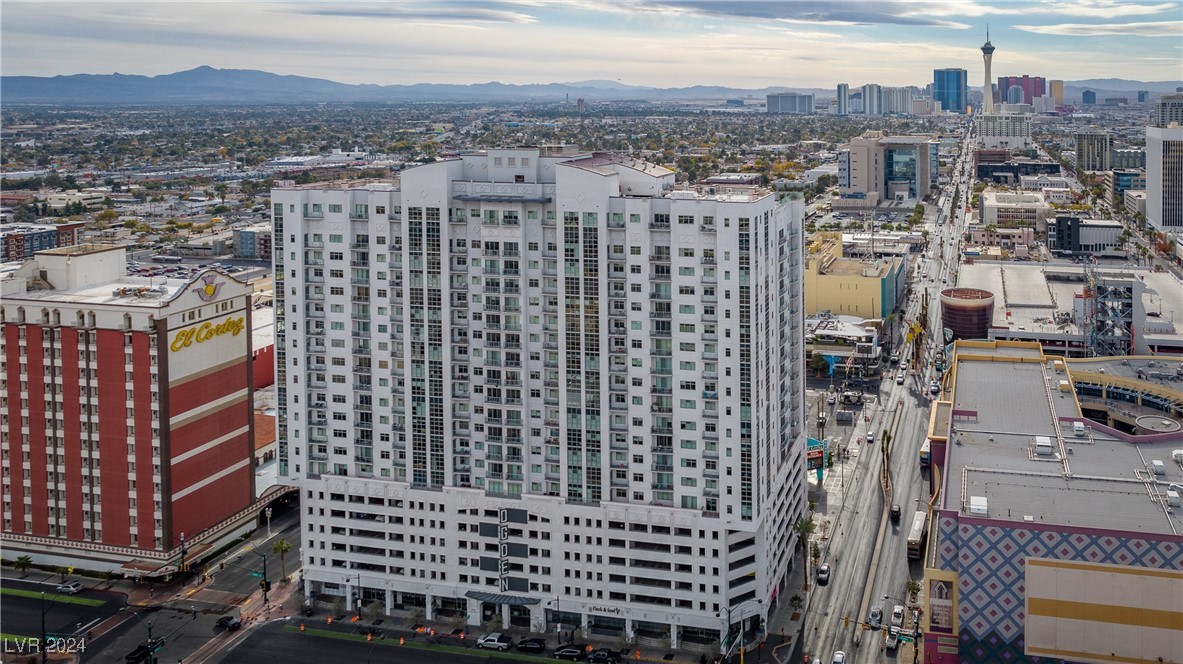 Photo 13 of 32 of 150 Las Vegas Boulevard 1005 condo