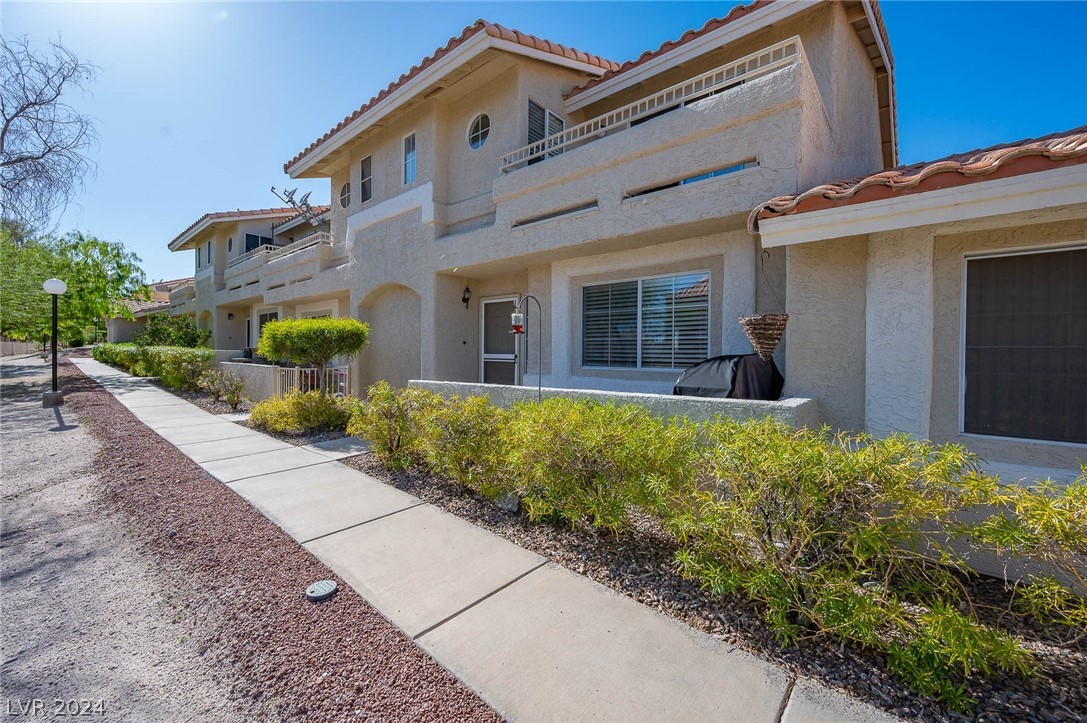 Photo 5 of 72 of 2187 Rugged Mesa Drive townhome