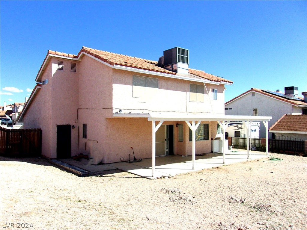 Photo 16 of 17 of 3301 Ocotillo Drive house