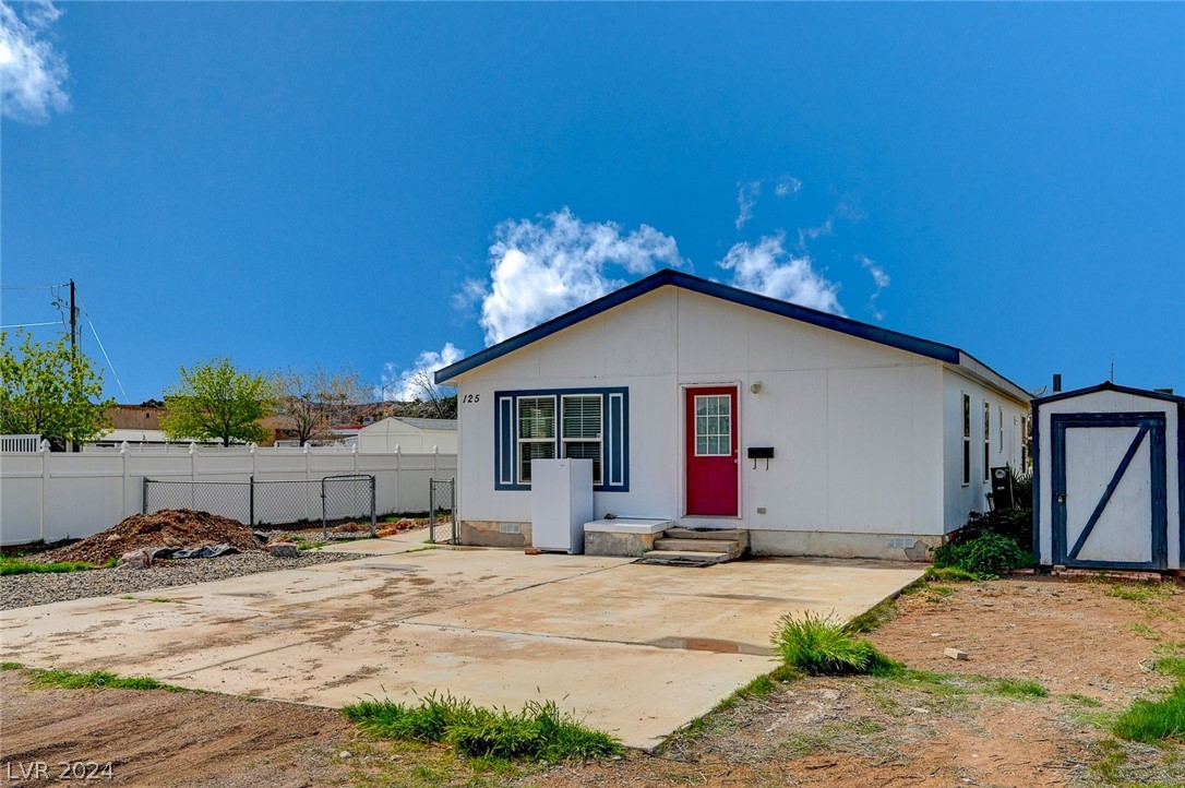 Photo 6 of 42 of 125 N Smythe Street mobile home