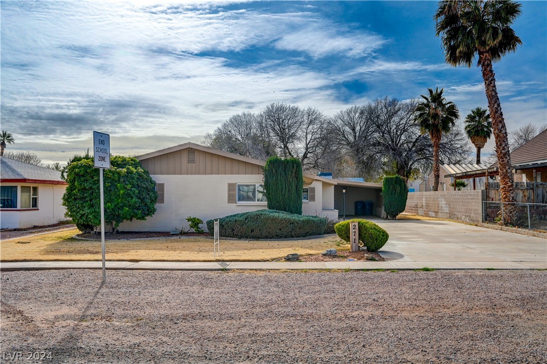 Photo 1 of 54 of 271 W Thomas Avenue house