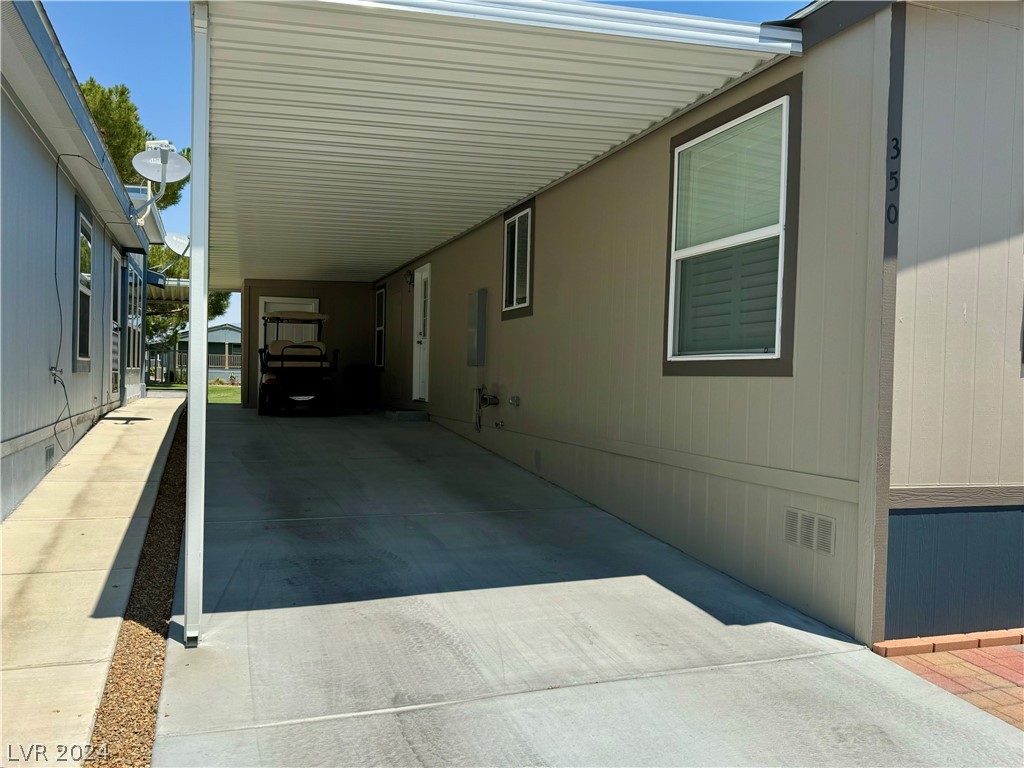 Photo 4 of 17 of 350 Riviera Drive mobile home