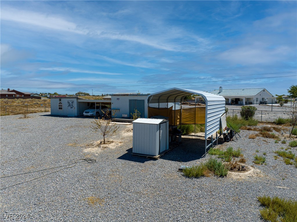 Photo 4 of 25 of 2231 Deacon Street mobile home