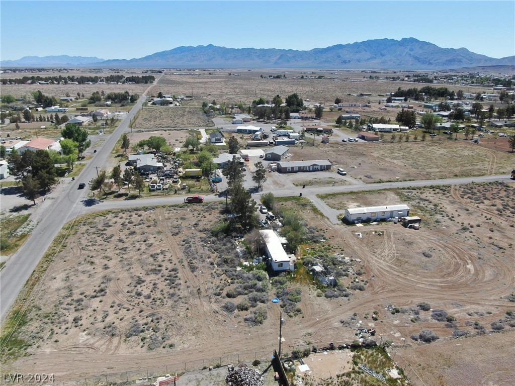 Photo 3 of 8 of 2550 W Medicine Man Road mobile home