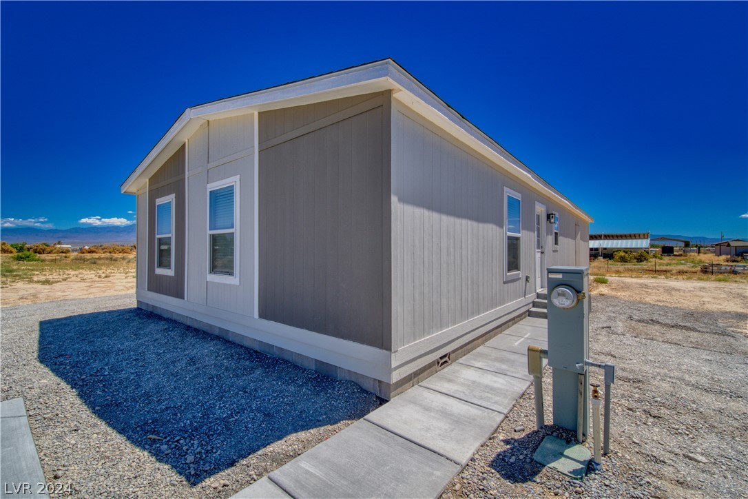 Photo 5 of 32 of 4201 E Paiute Boulevard mobile home