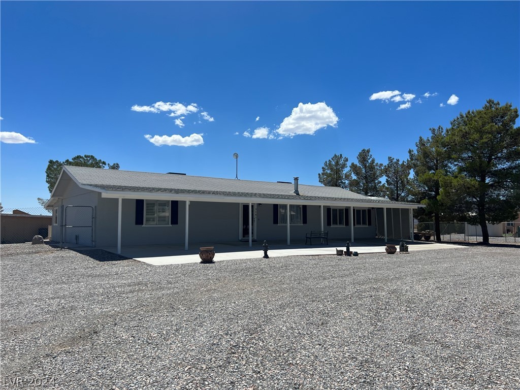 Photo 1 of 1 of 3061 E Navajo Boulevard house