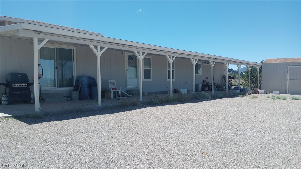 Photo 6 of 8 of 645 Fox Lane mobile home