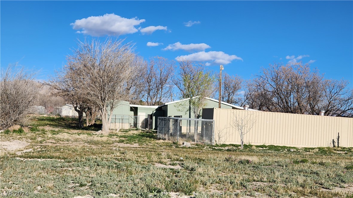 Photo 17 of 19 of 490 W Onyx Avenue mobile home