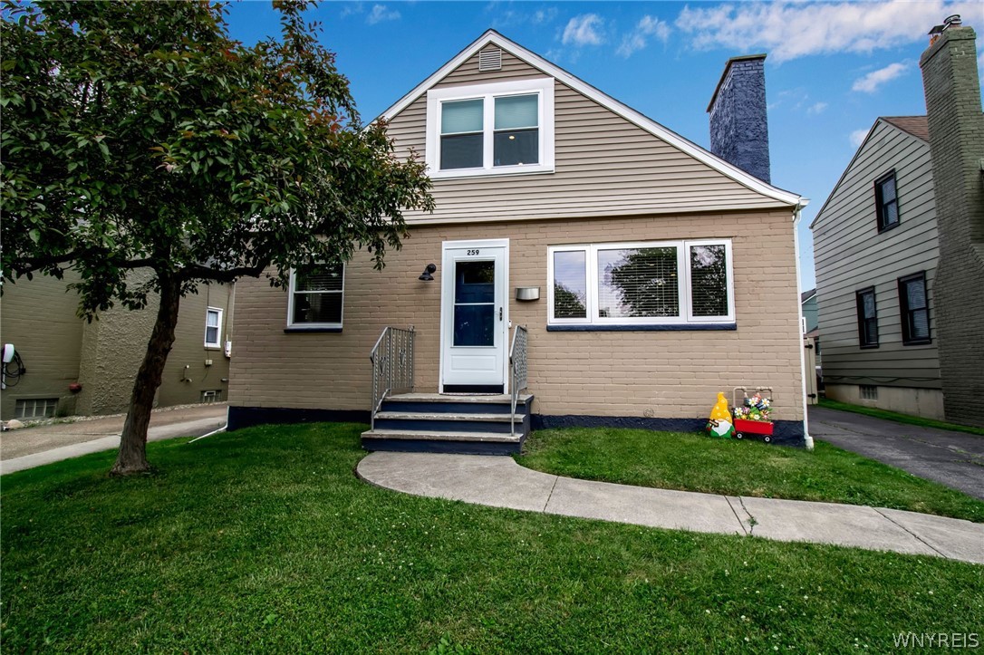 Photo 1 of 41 of 259 Capen Boulevard house