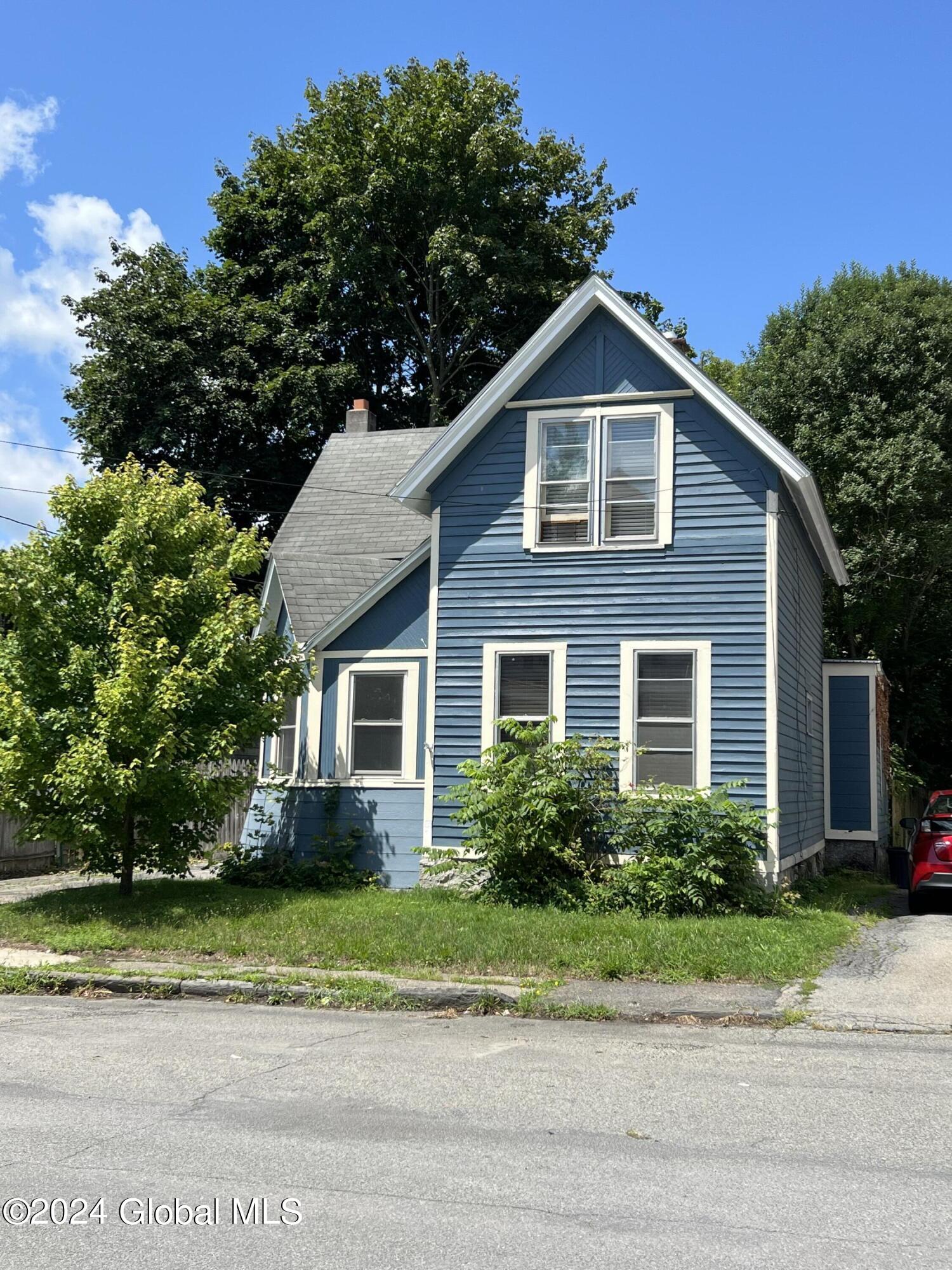 Photo 1 of 20 of 6 Wilson Avenue house