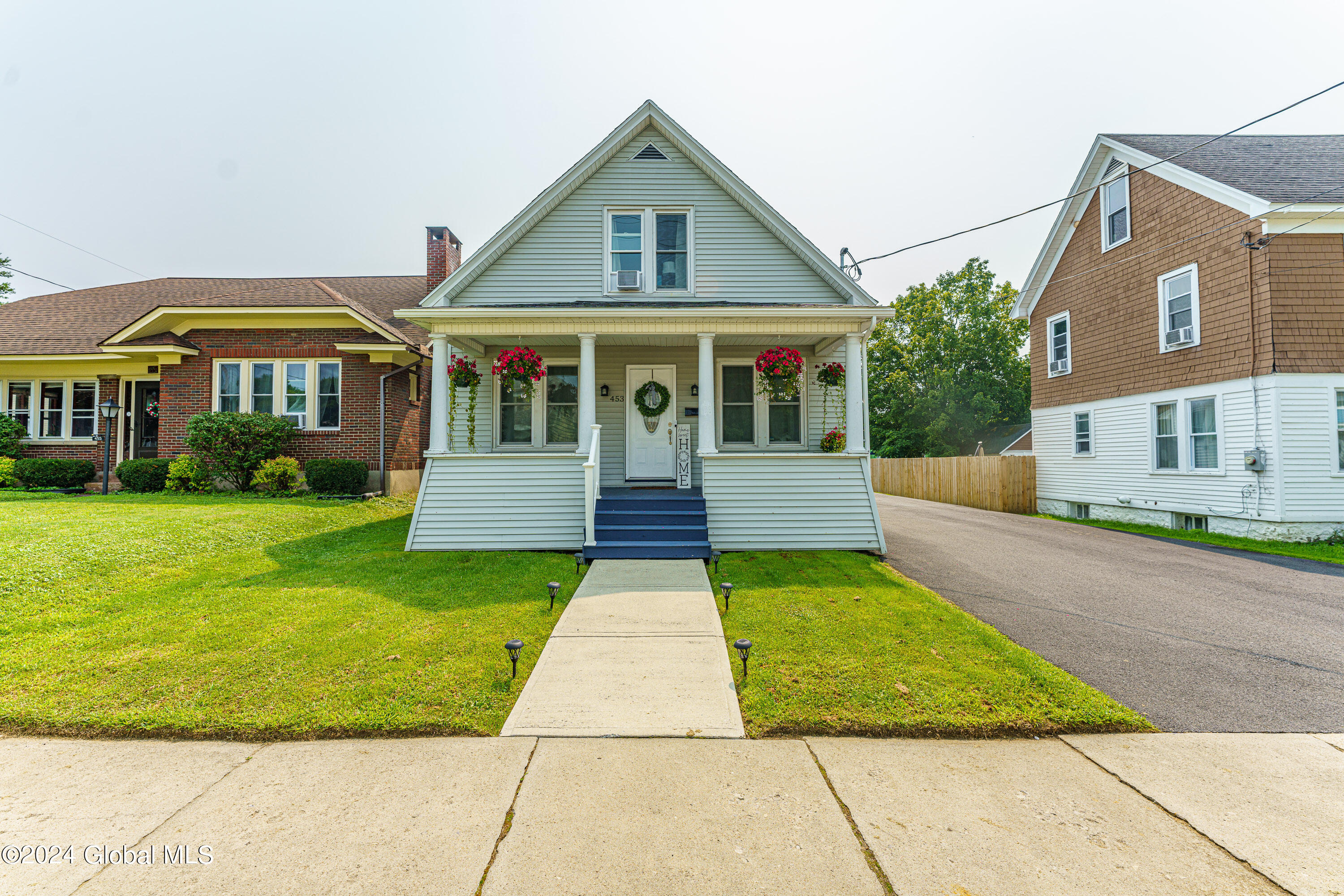 Photo 1 of 38 of 453 Locust Avenue house