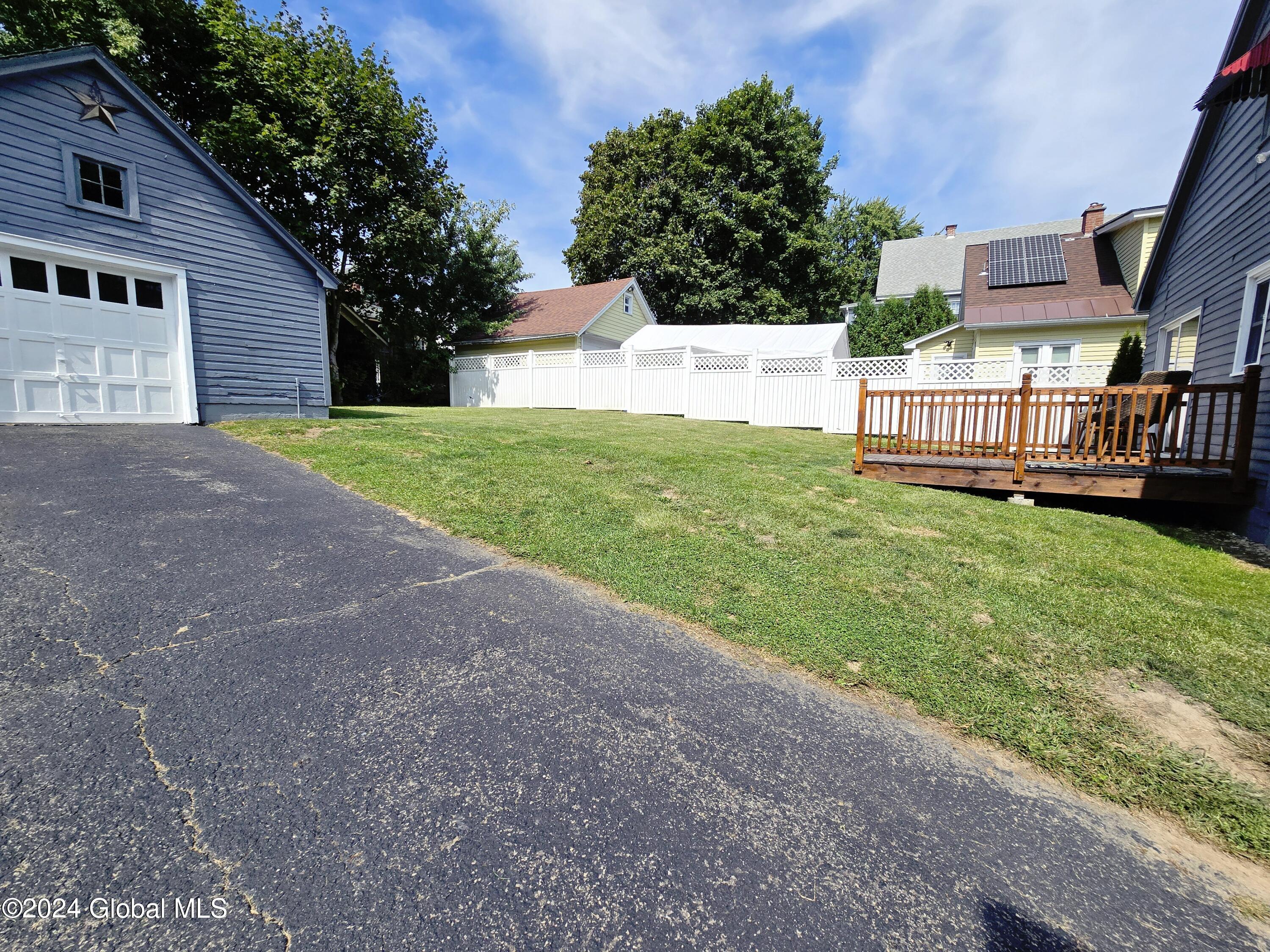 Photo 9 of 38 of 164 Brookside Avenue house