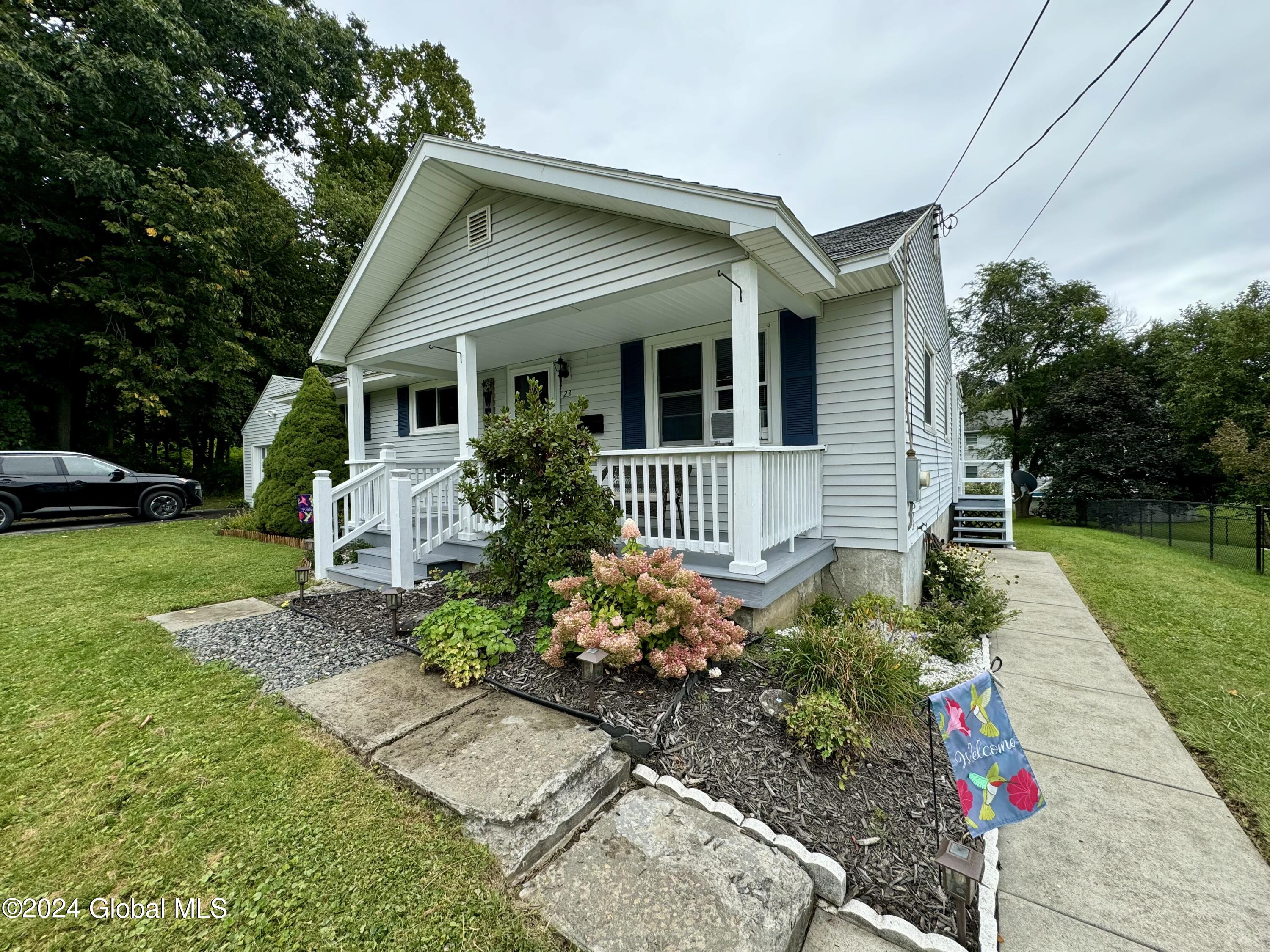 Photo 3 of 32 of 23 Woodrow Road house