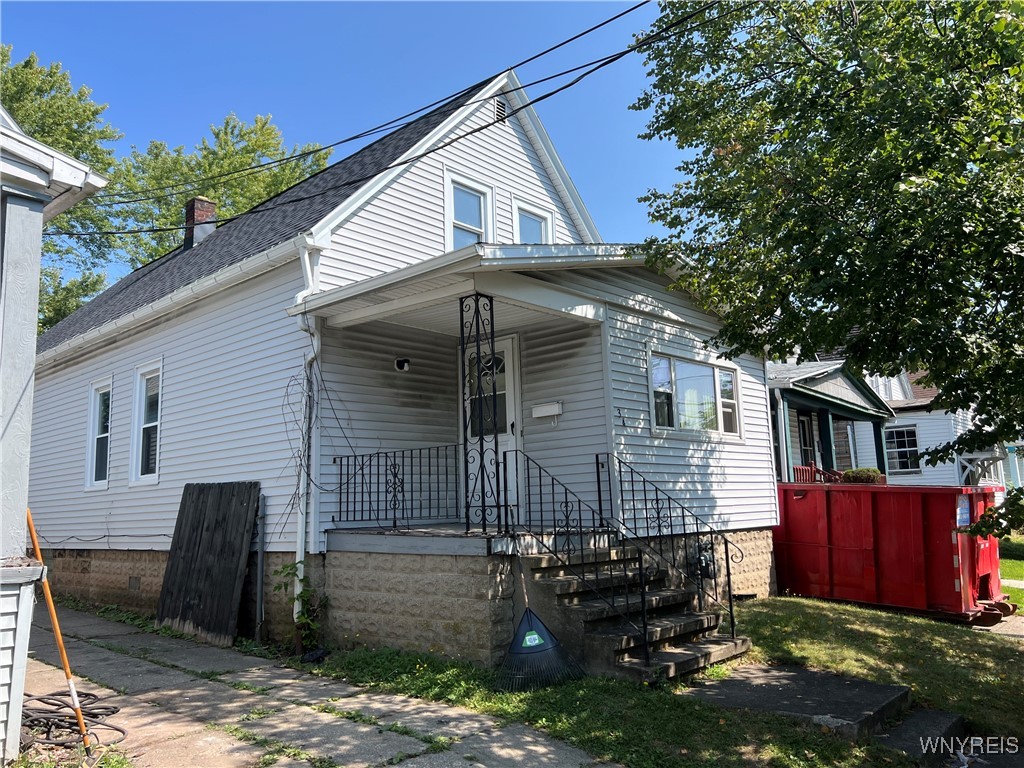 Photo 2 of 27 of 34 Dorris Avenue house