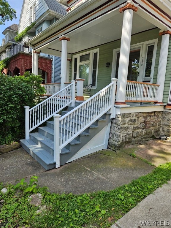 Photo 3 of 34 of 256 Ashland Avenue house