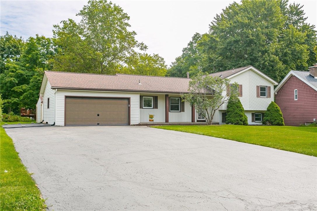 Photo 4 of 40 of 20 Lexington Parkway house