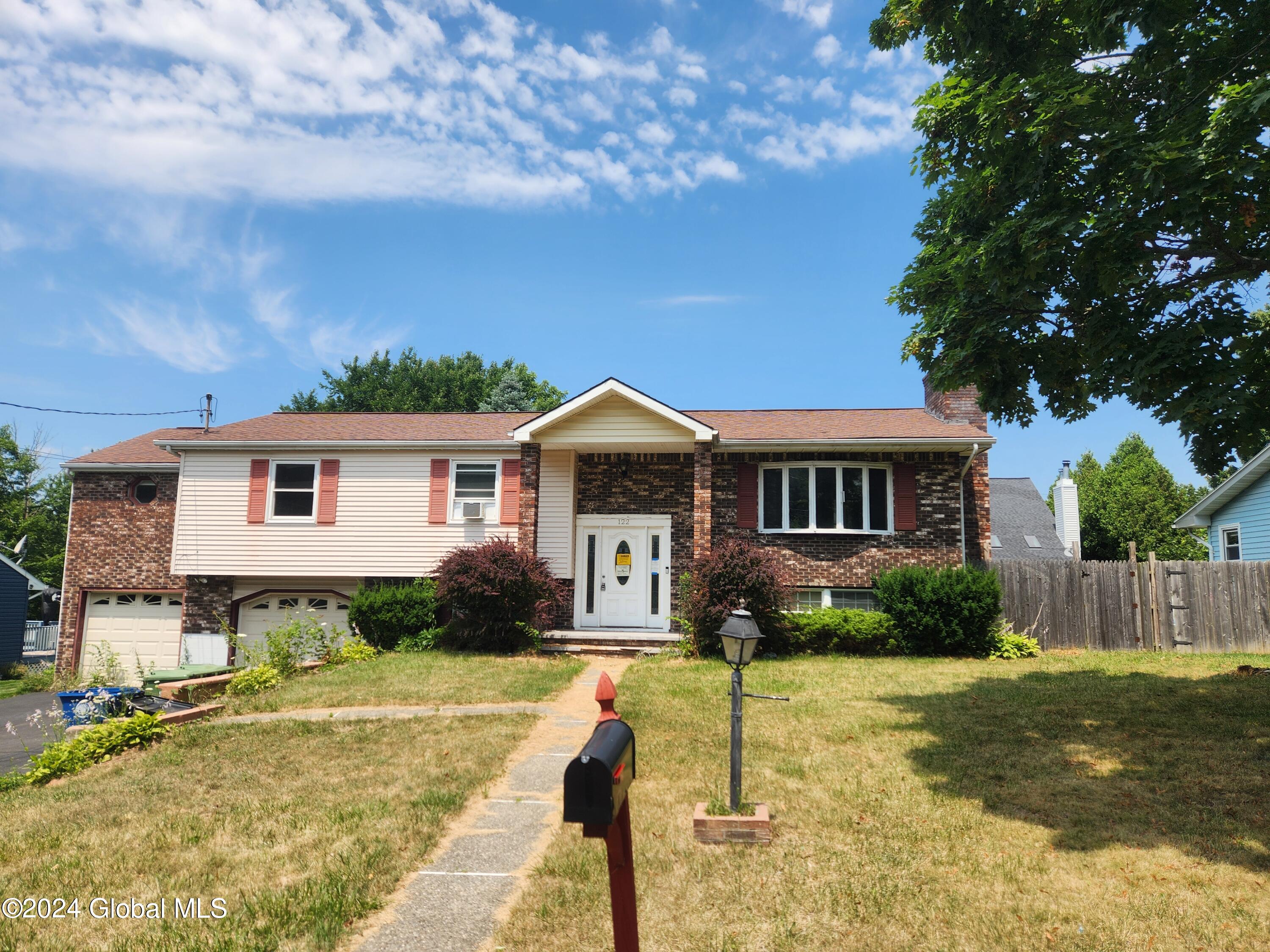 Photo 1 of 43 of 122 Massachusetts Avenue house