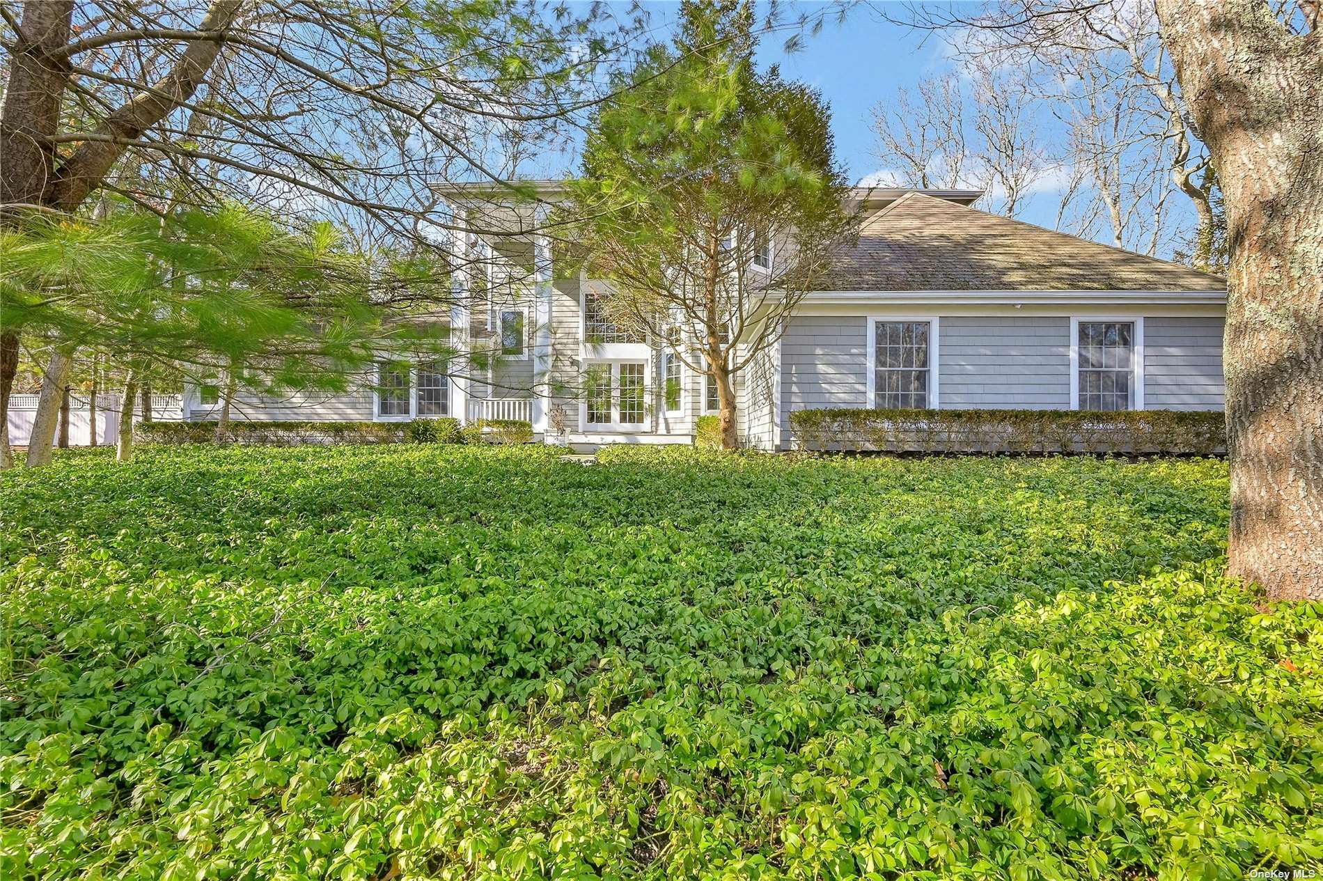 Photo 3 of 32 of 2 Grape Arbor Lane house