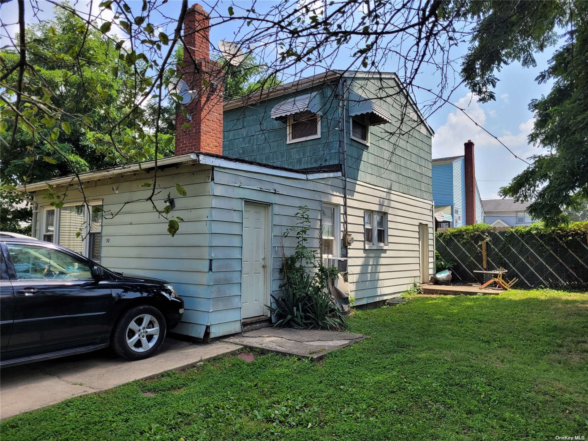 Photo 8 of 20 of 150 Louis Avenue house