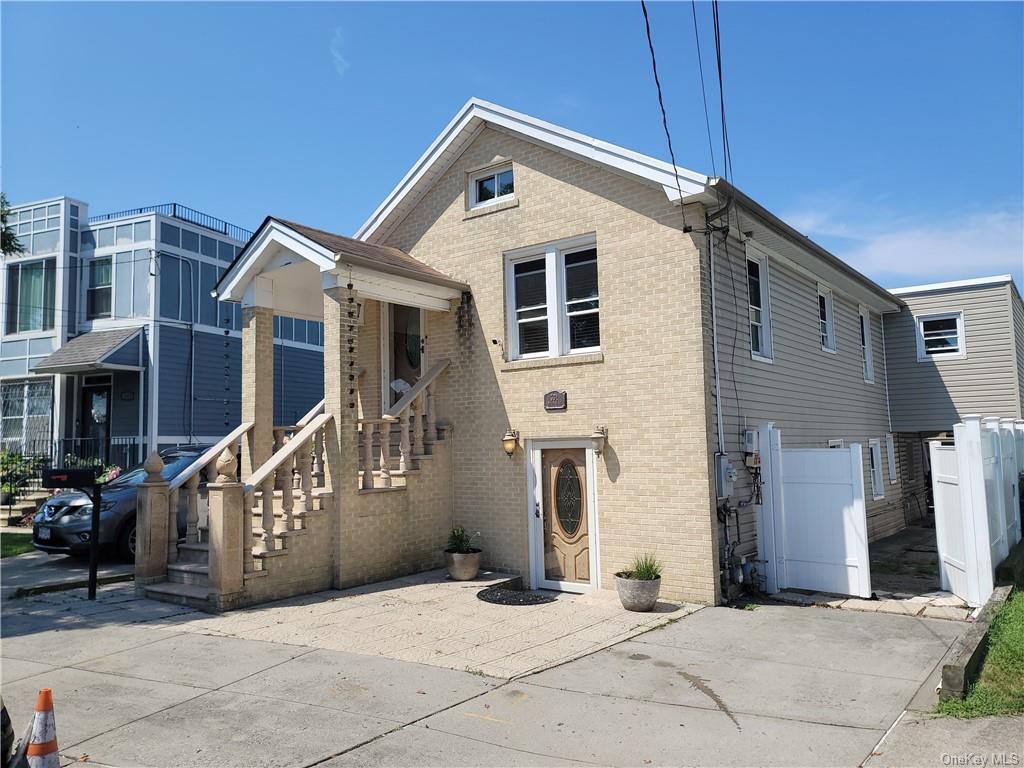 Photo 1 of 15 of 3 Beach 41st Street house