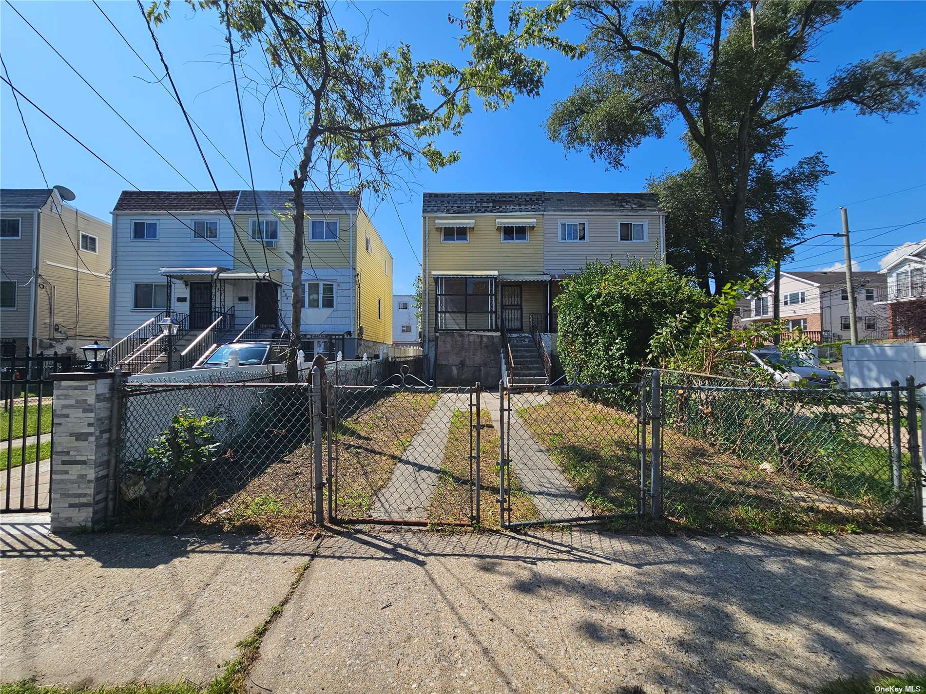 Photo 2 of 31 of 641 Beach 65th Street house