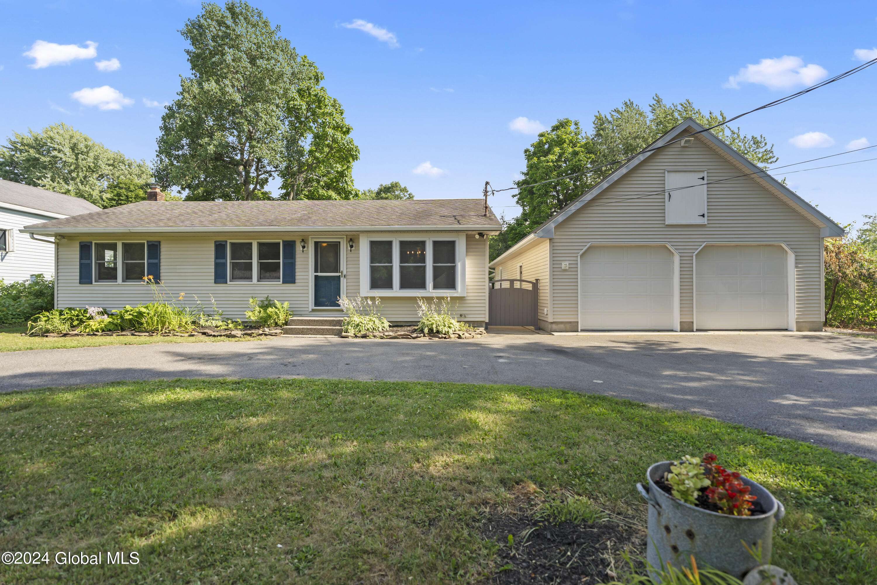 Photo 1 of 36 of 309 Closson Road house