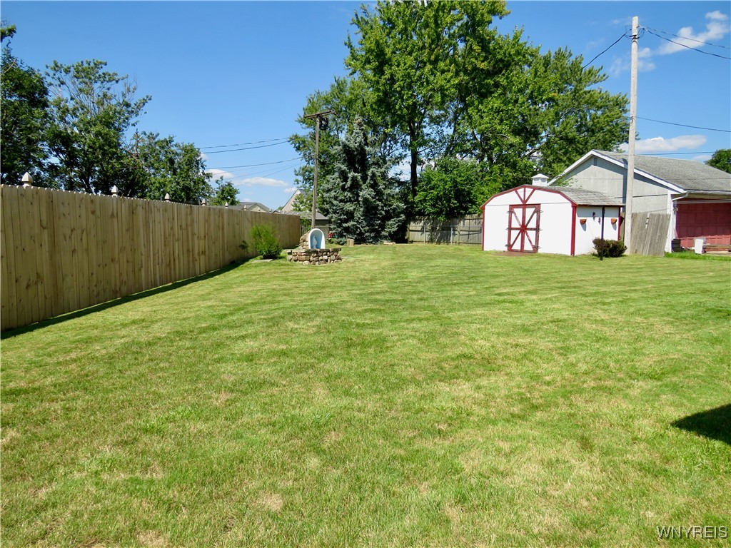 Photo 5 of 31 of 1140 La Salle Avenue house