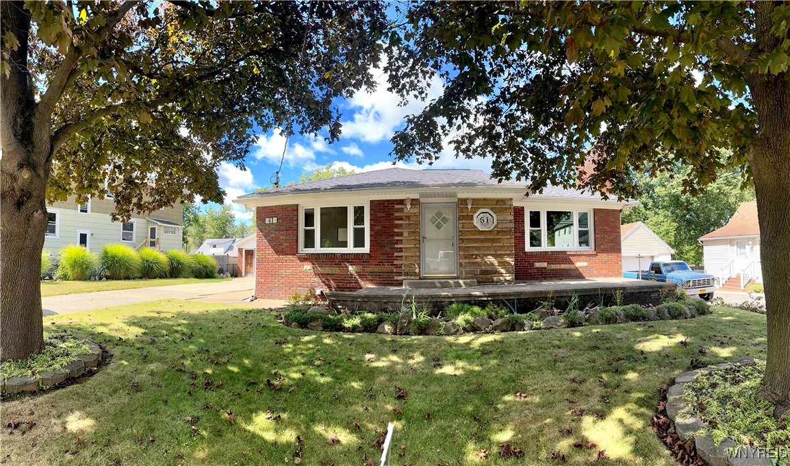 Photo 1 of 45 of 61 Salisbury Avenue house