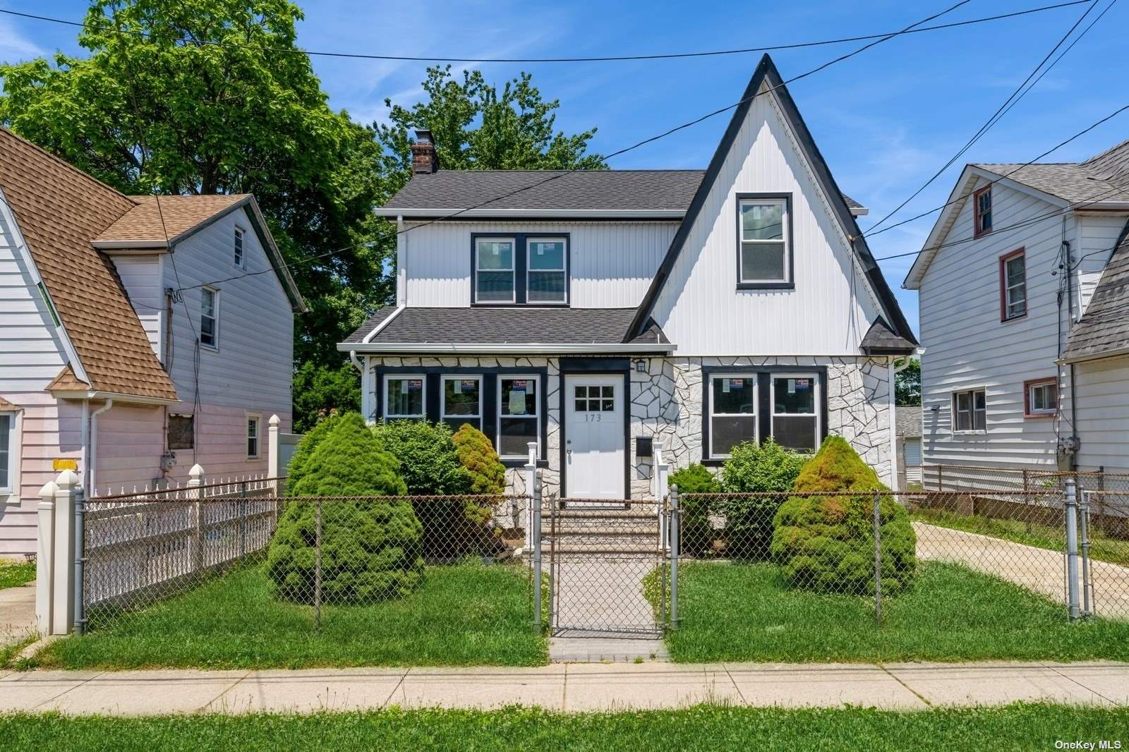 Photo 1 of 15 of 173 Yale Street house