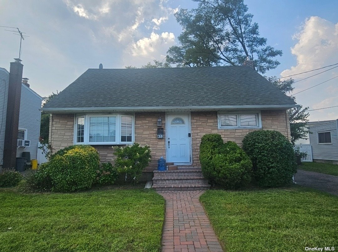 Photo 1 of 5 of 413 Sheridan Boulevard house