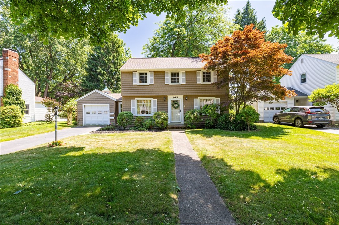 Photo 3 of 43 of 165 Harvington Drive house