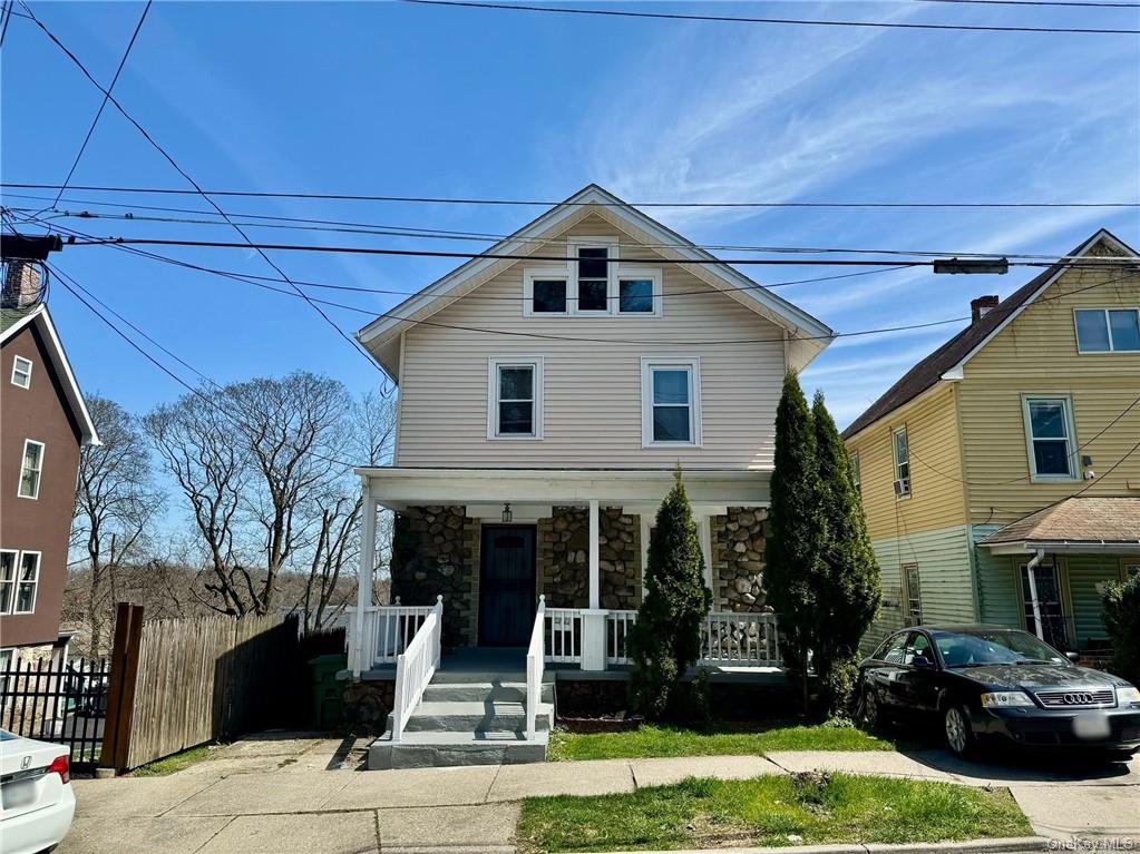 Photo 2 of 23 of 106 N Beacon Street house