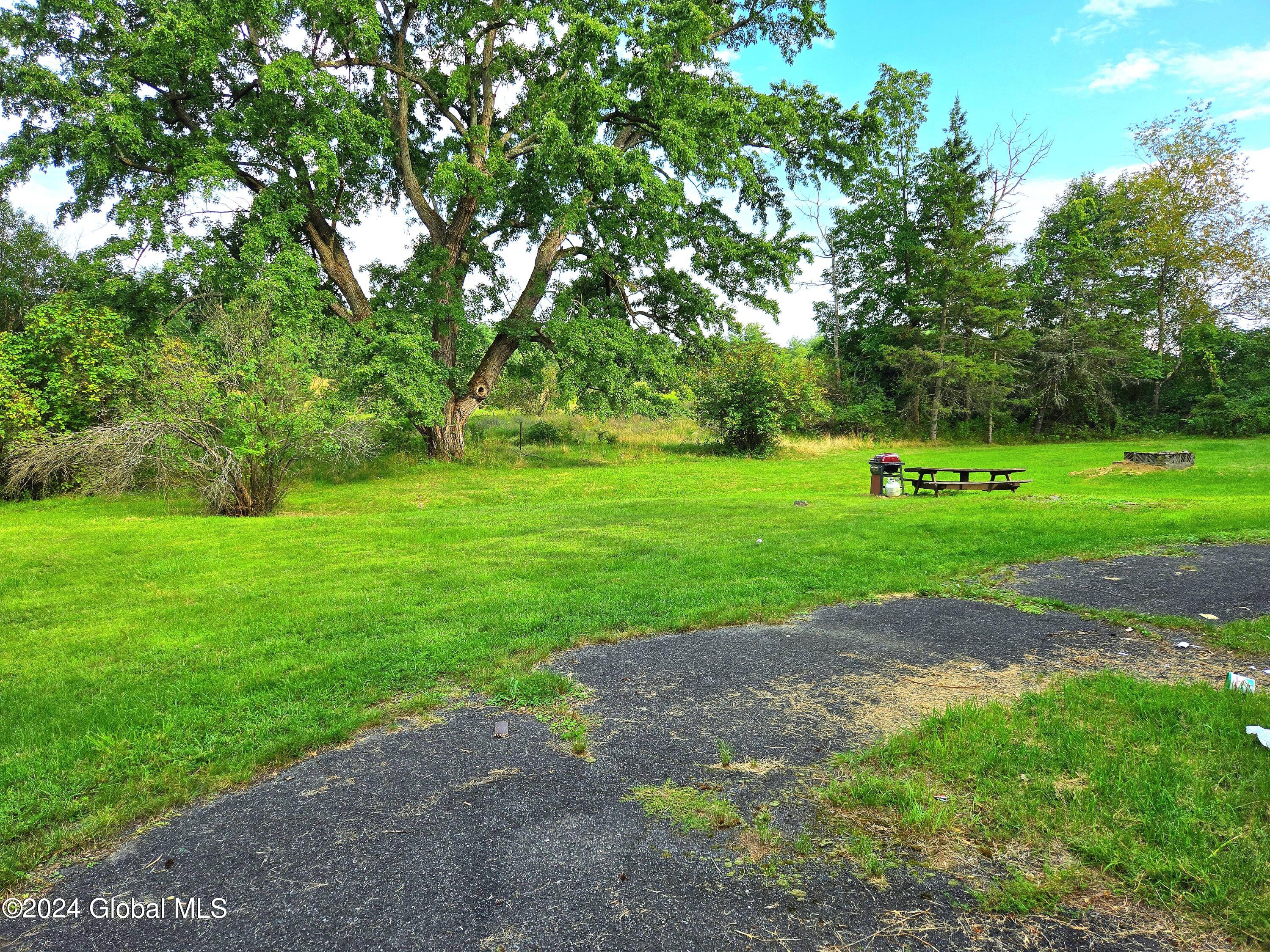 Photo 8 of 21 of 650 Bunker Hill Road house