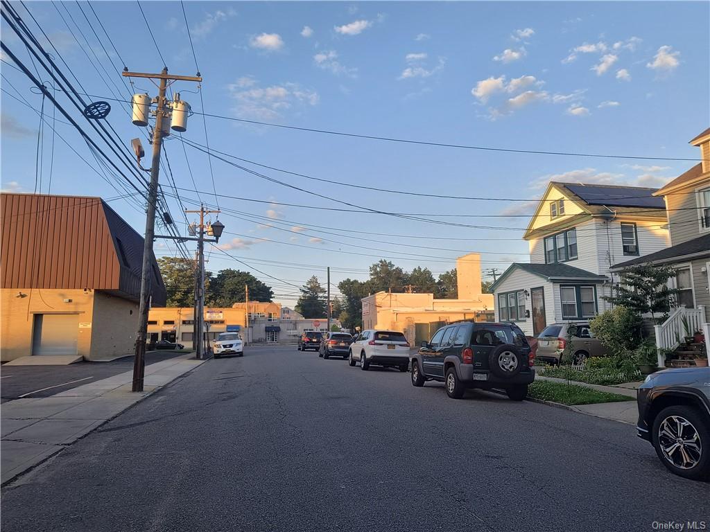 Photo 5 of 6 of 273 Bedford Avenue house