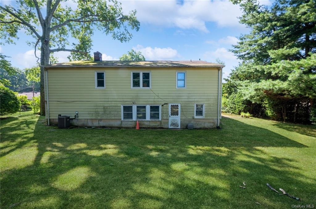 Photo 6 of 21 of 82 Seton Drive house