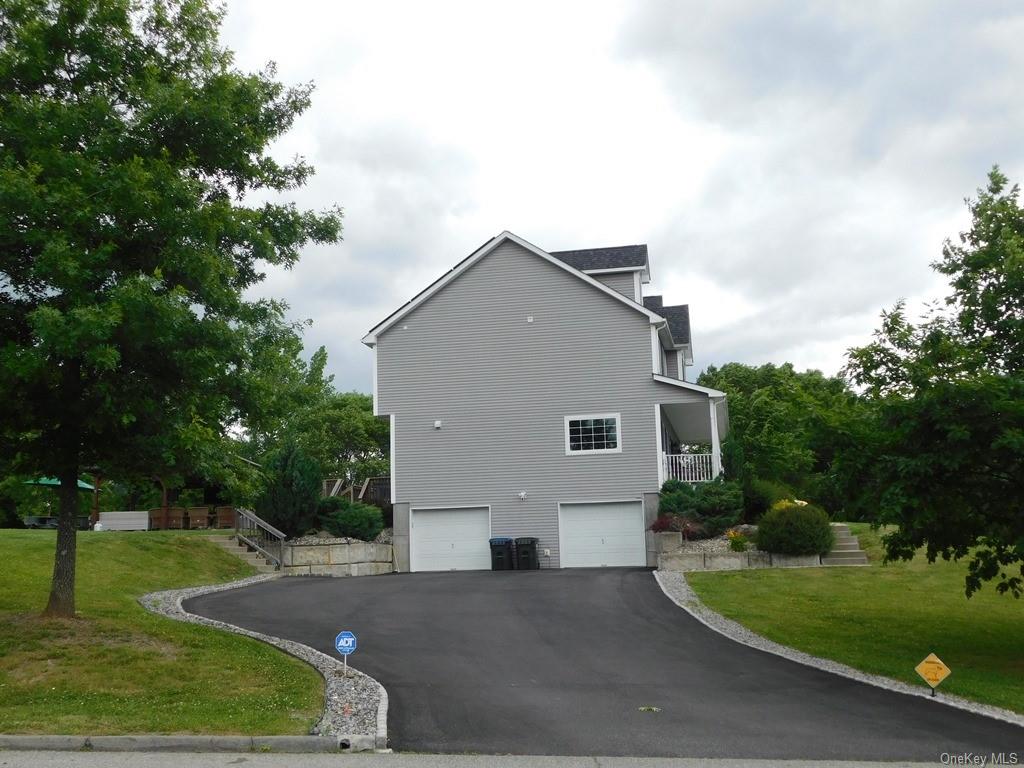 Photo 4 of 34 of 2 Harcourt Cosman Drive house