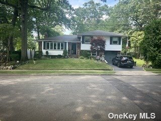 Photo 1 of 3 of 55 Soundview Avenue house