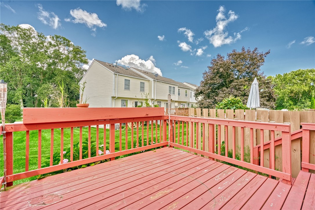 Photo 30 of 33 of 25 Camberley Place townhome