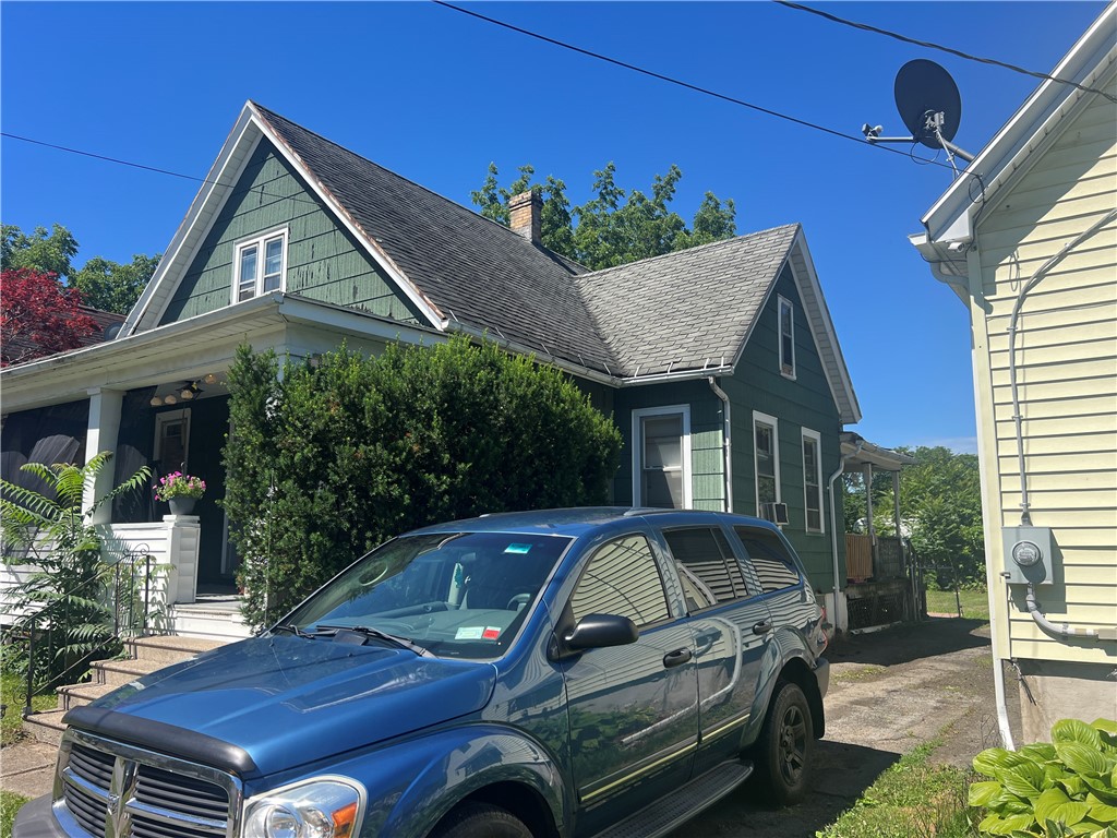 Photo 3 of 17 of 23 Rogers Avenue house