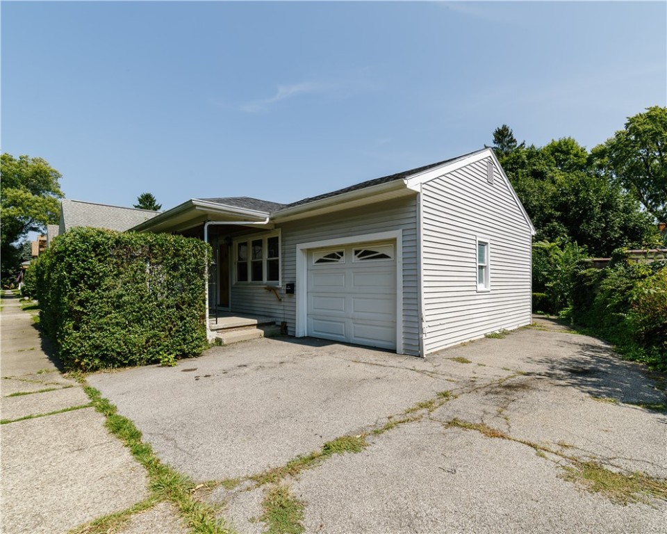 Photo 1 of 31 of 26 Wisconsin Street house