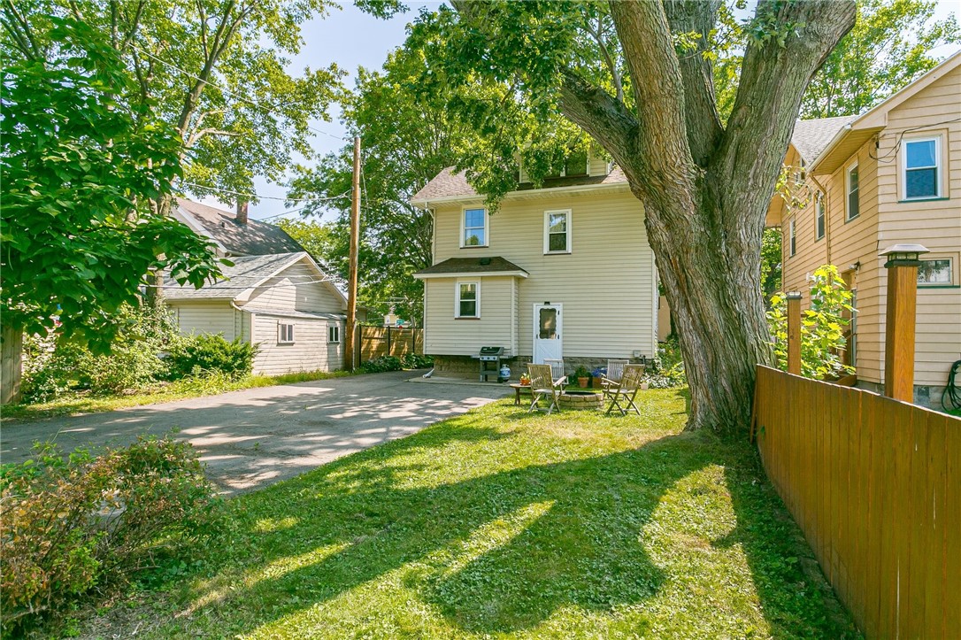 Photo 11 of 44 of 212 Merwin Avenue house