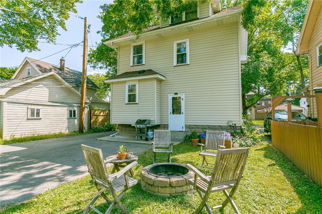 Photo 9 of 44 of 212 Merwin Avenue house