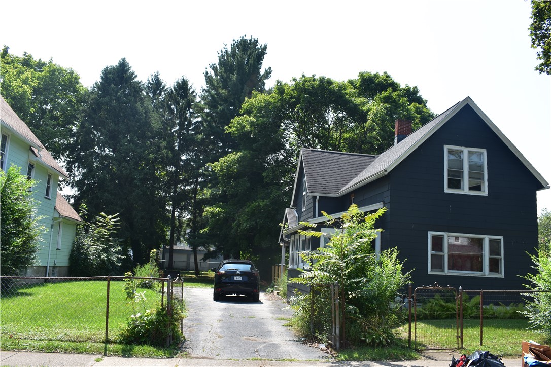 Photo 1 of 10 of 281 Champlain Street house