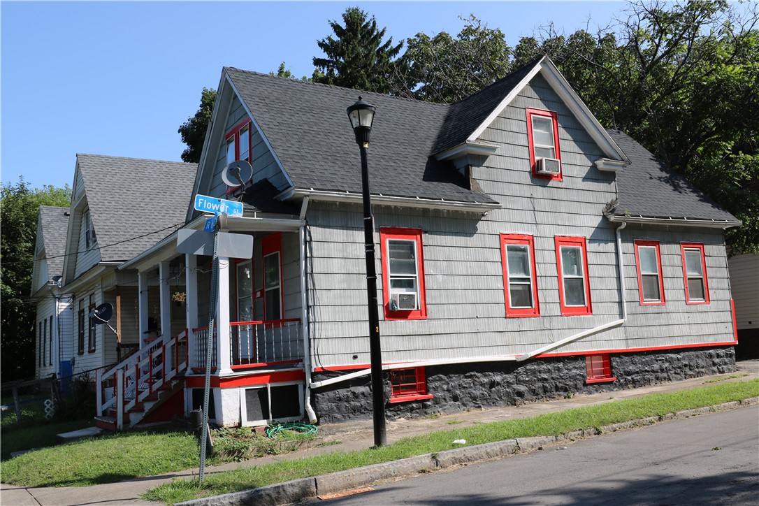 Photo 2 of 3 of 76 Roth Street house