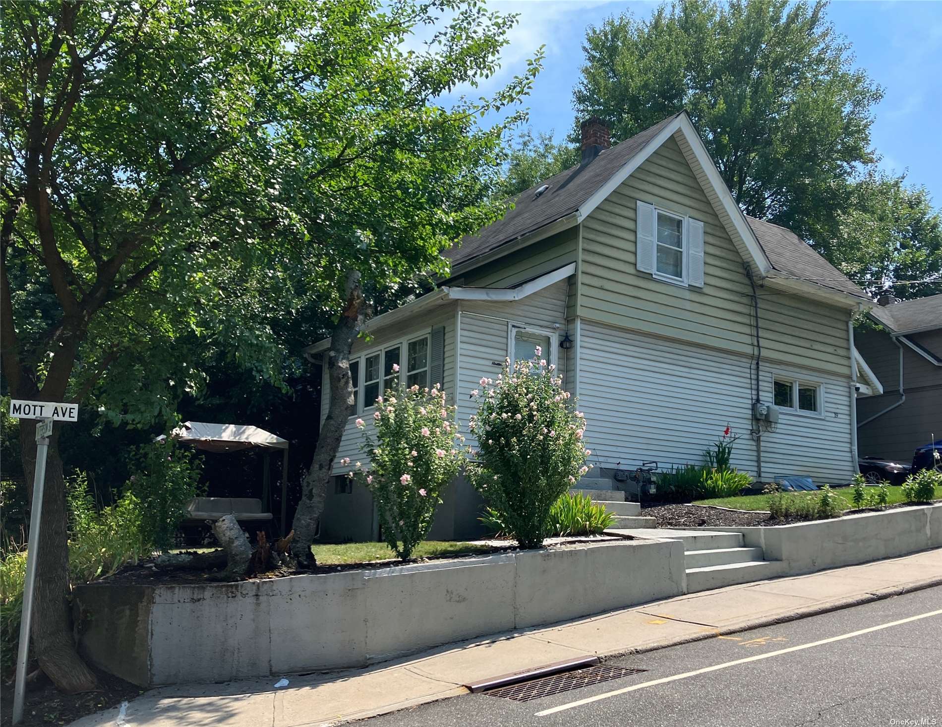 Photo 1 of 20 of 19 Tatterson Street house