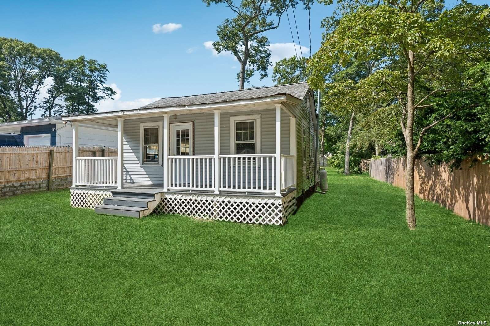 Photo 3 of 10 of 31 Ormond Avenue house