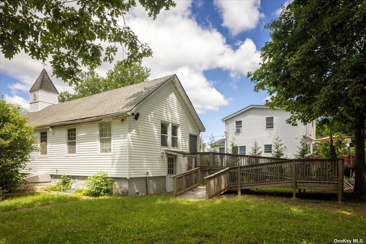 Photo 4 of 22 of 229 New York Avenue house