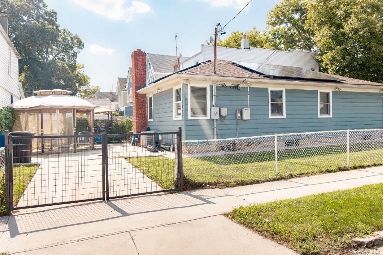 Photo 2 of 12 of 132-20 Linden Boulevard house